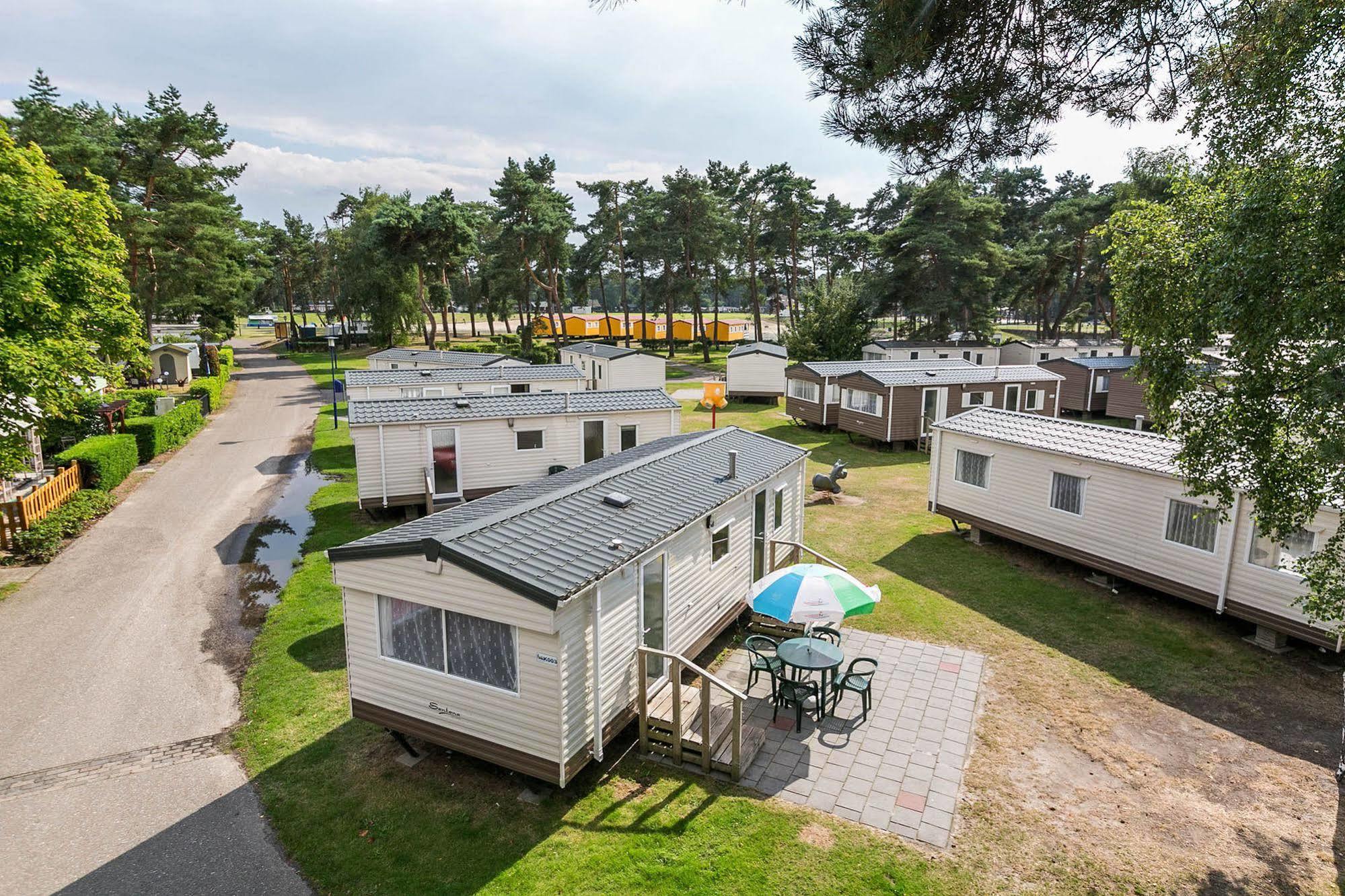 Camping Blauwe Meer Nv Hotel Ломел Екстериор снимка